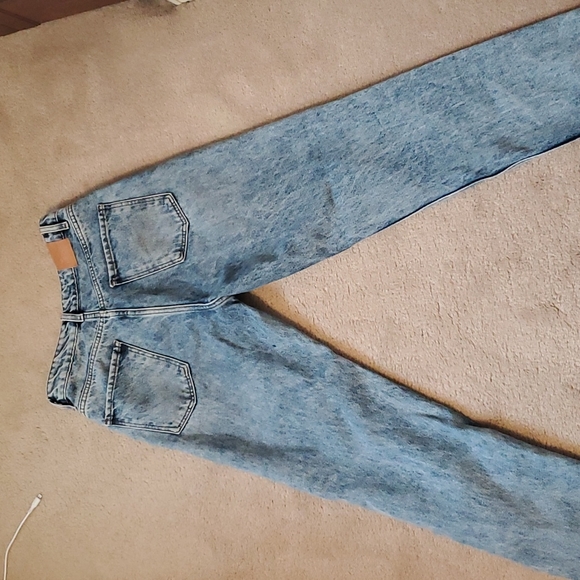 Jeans - Picture 3 of 4